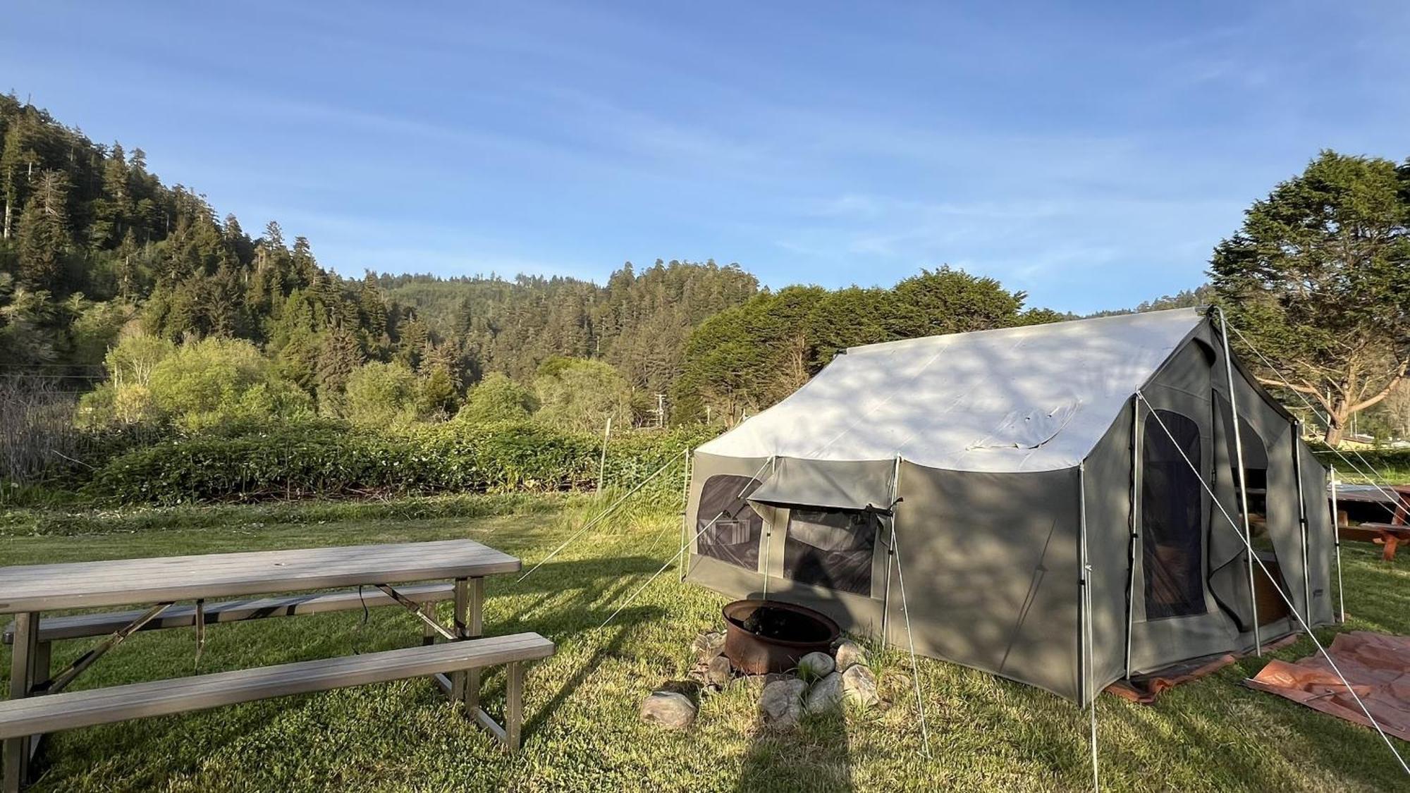 Glamping Tent On The River Кламат Екстериор снимка