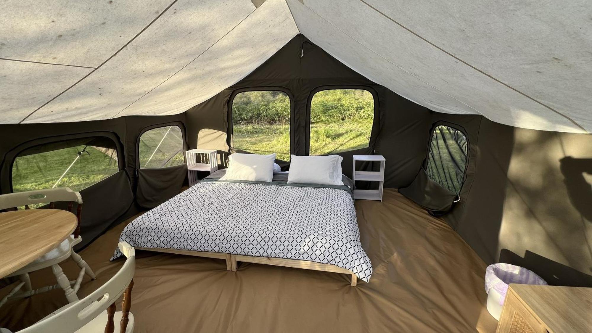 Glamping Tent On The River Кламат Екстериор снимка