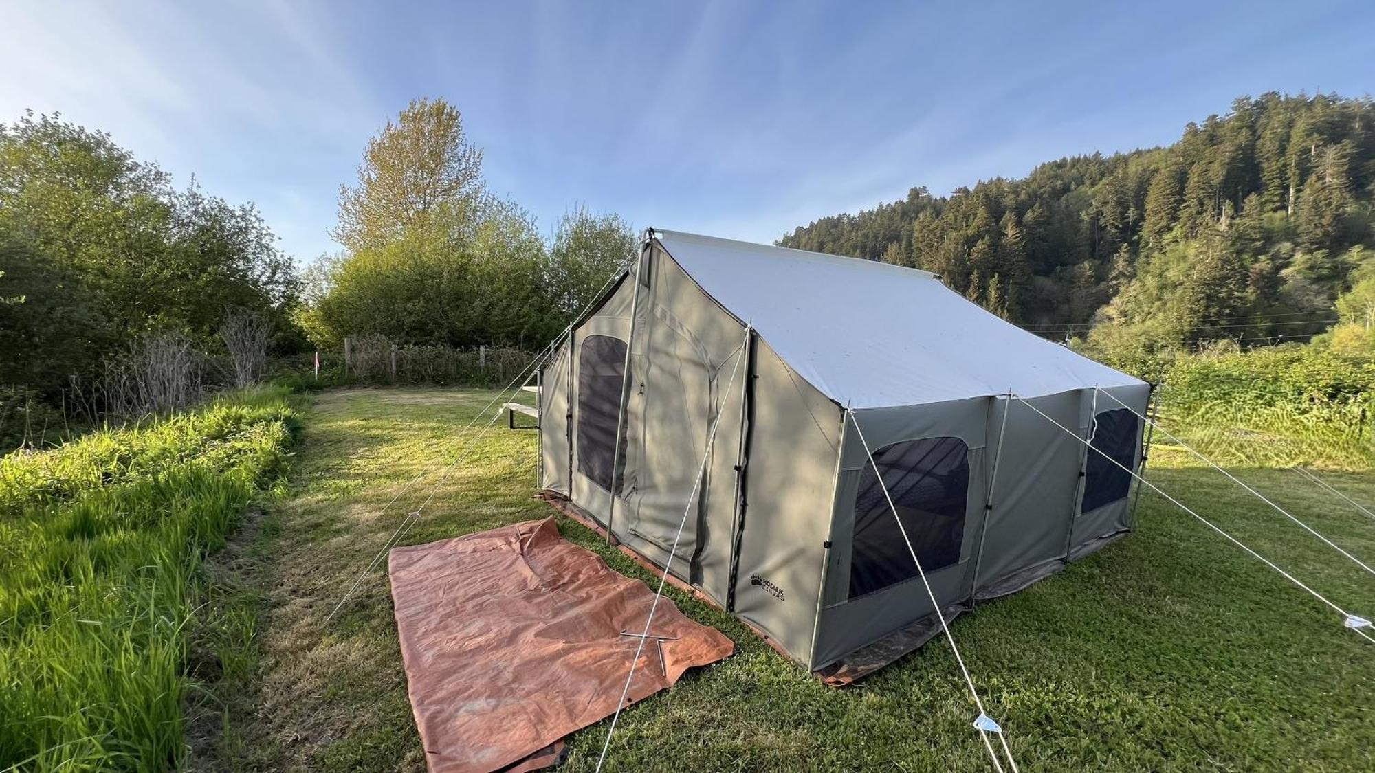 Glamping Tent On The River Кламат Екстериор снимка